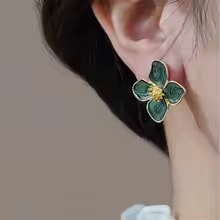 Pedal Earring