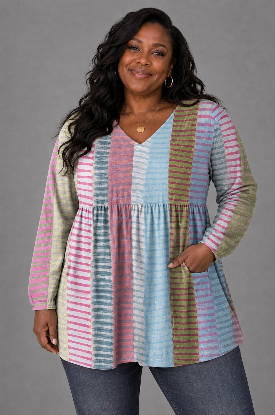 Anais - Long Blouse with V-Neck