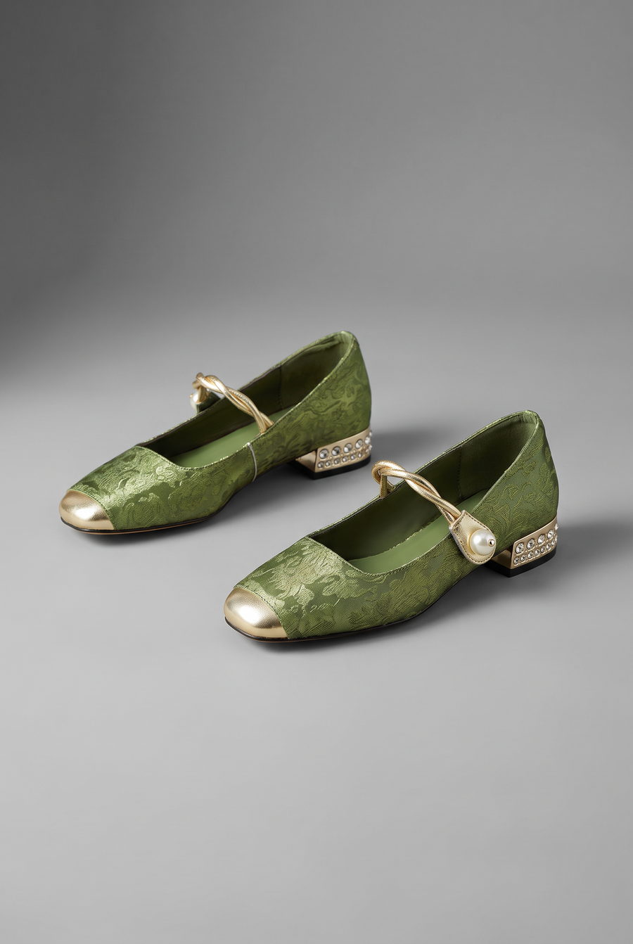 Naila in Green