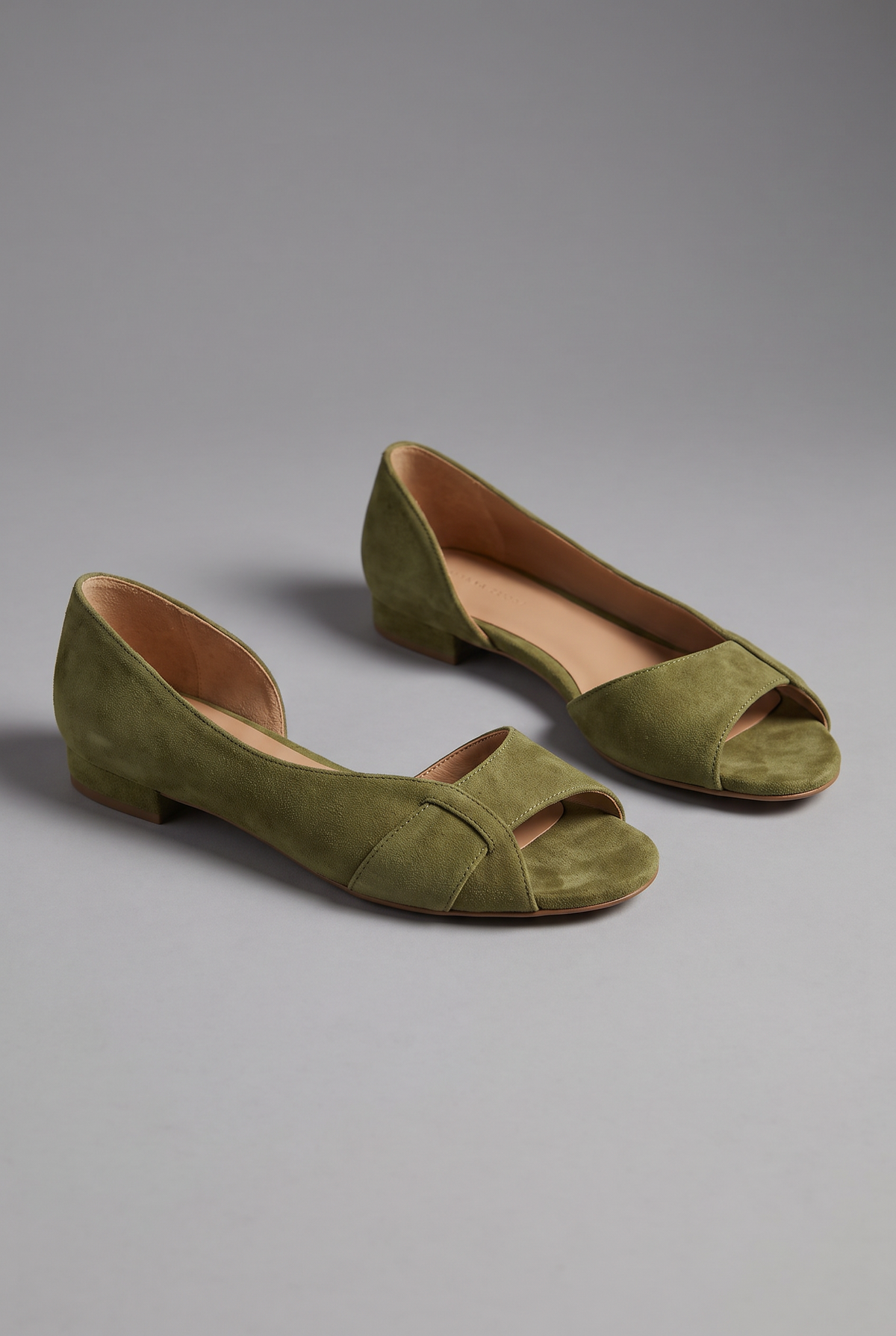 Hazel in Olive Green