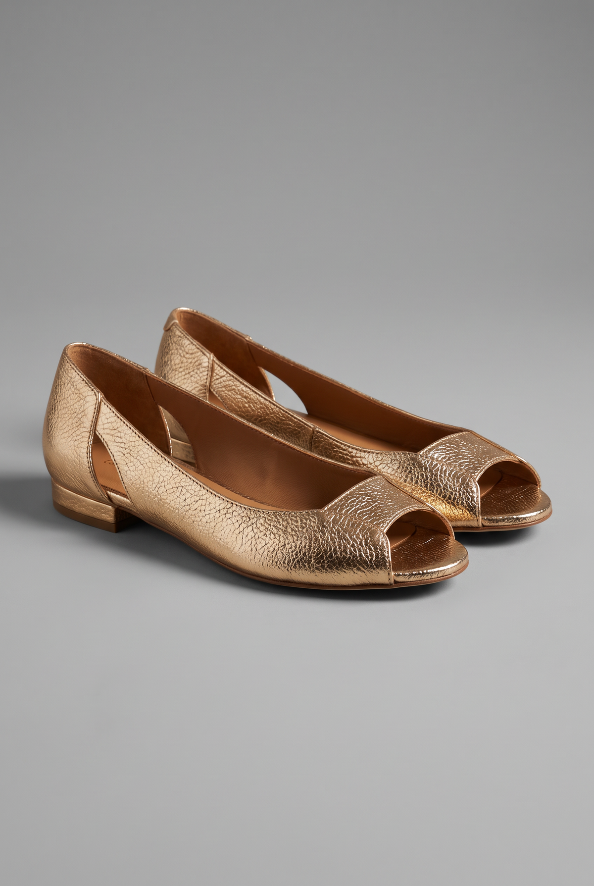 Adelina in Gold