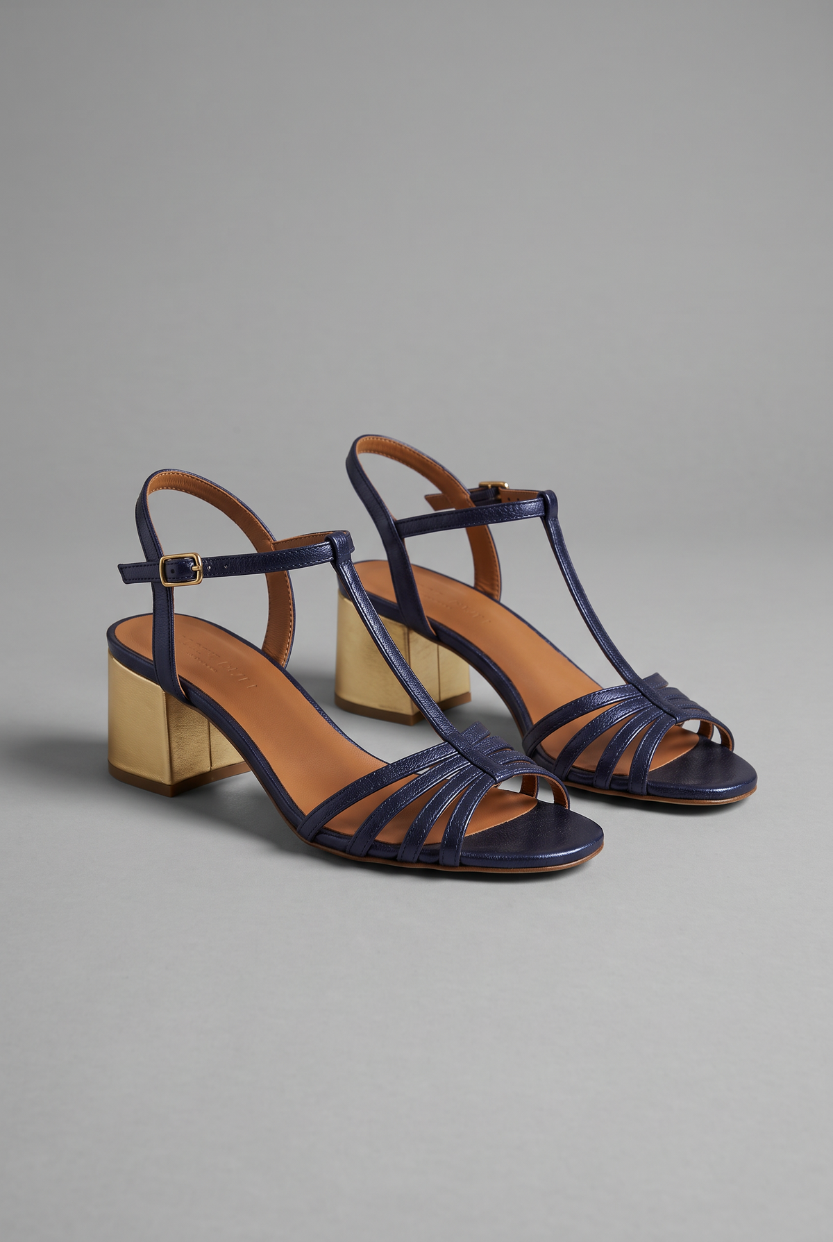 Allegra in Navy