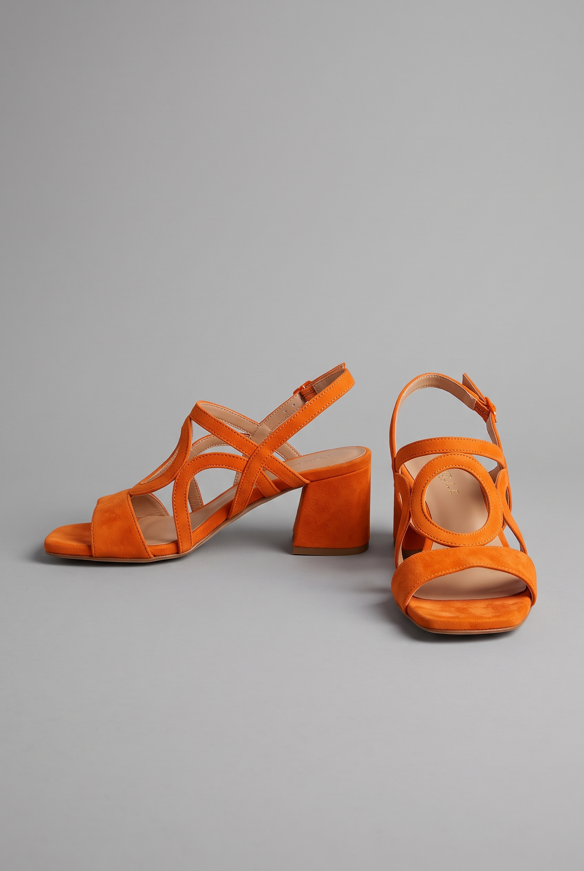 Valentina in Orange