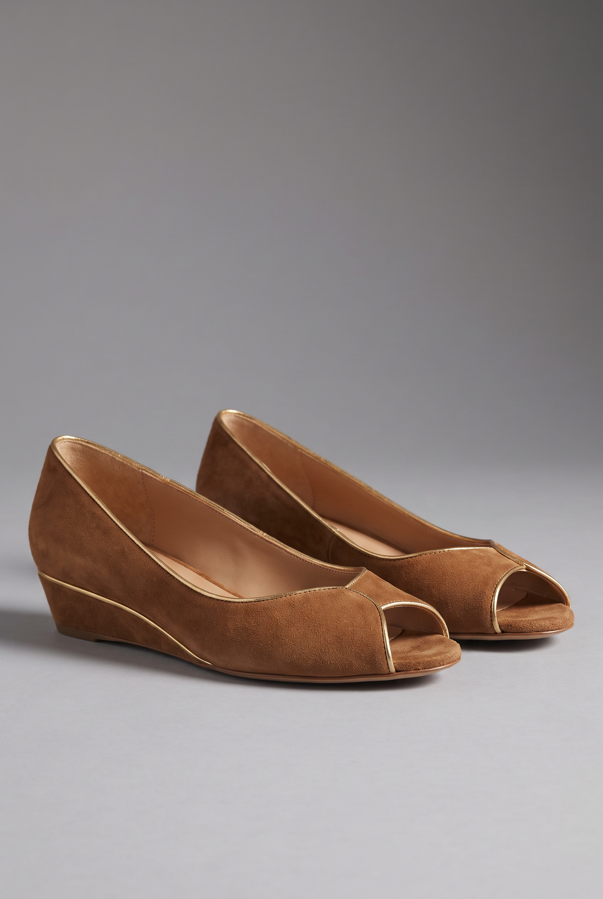 Evelyn in Brown