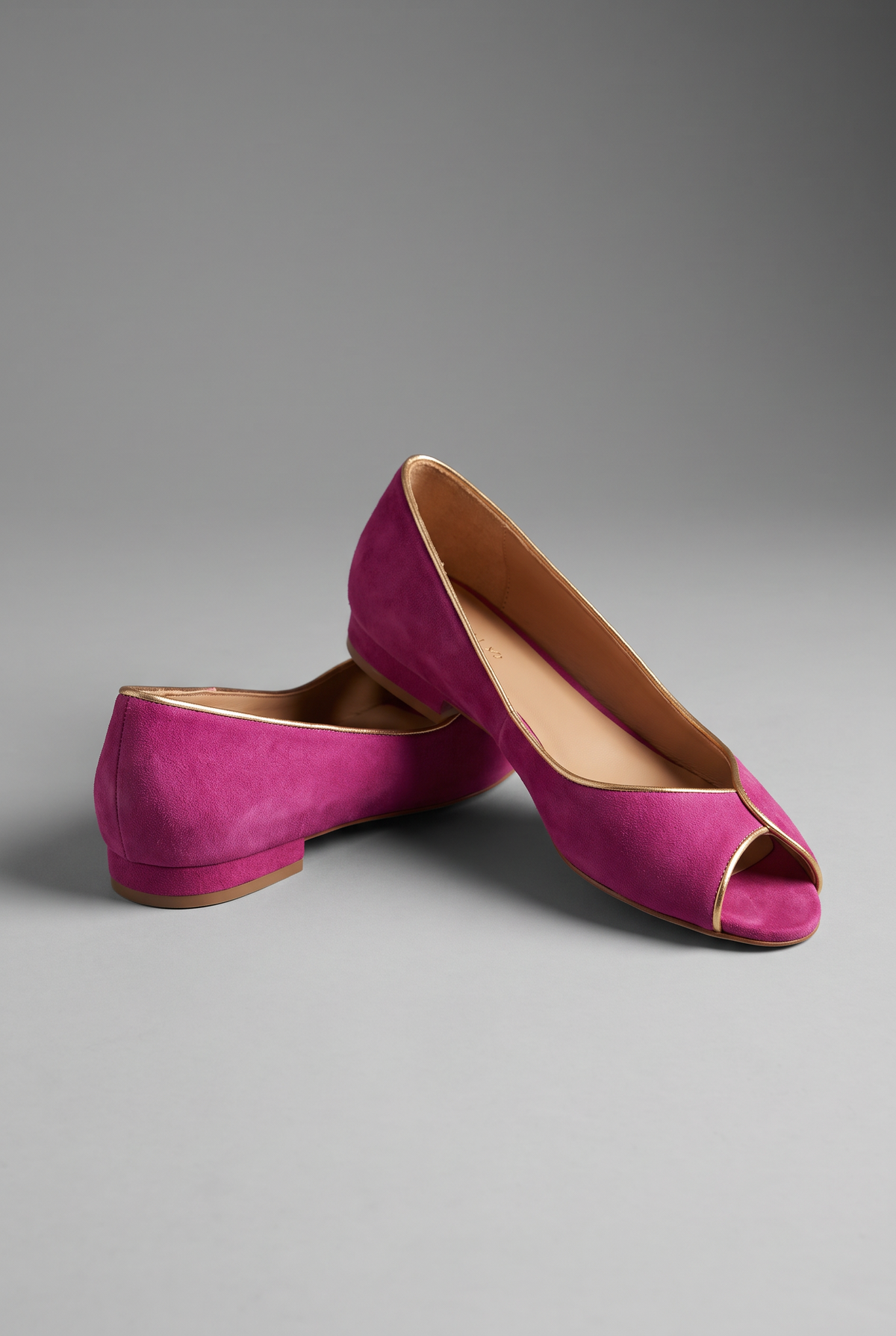 Evelyn in Fuchsia